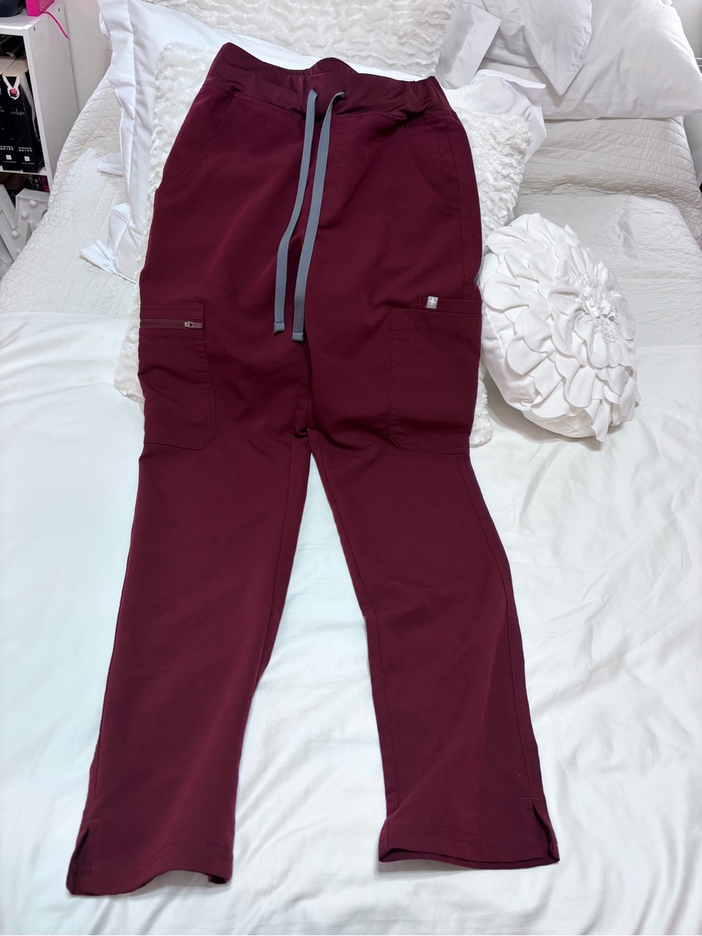 FIGS Yola High Waisted Scrub Pants XS Burgundy